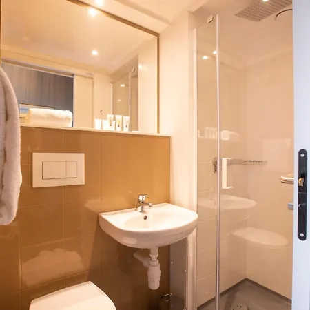 Hotel Rezz 3*