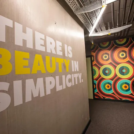 Rezz فندق كورك