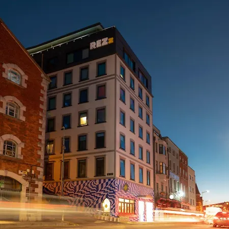 Rezz فندق 3*