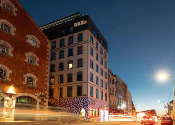 Rezz Отель 3*